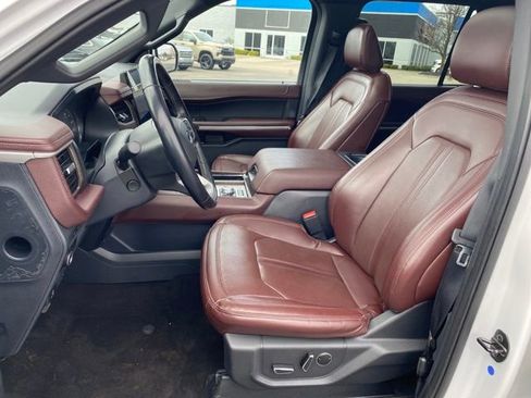 Used 2023 Ford Expedition Max Limited AWD/4WD image 16