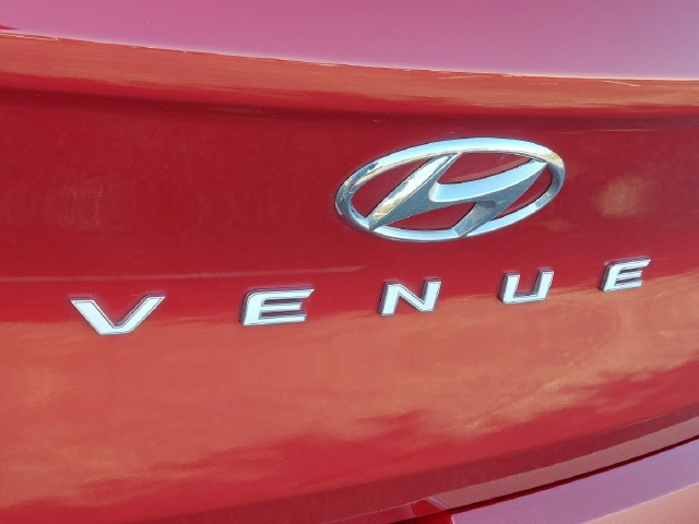 Used 2023 Hyundai Venue Limited w/ Cargo Package FWD image 36