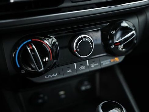 Used 2023 Hyundai Kona SEL image 39