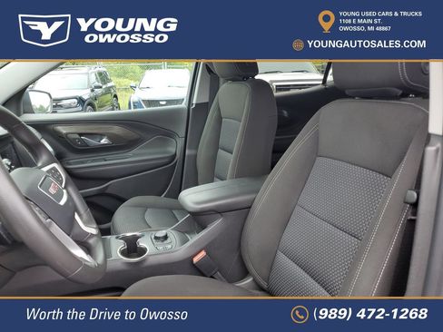 Used 2024 GMC Terrain SLE w/ Driver Convenience Package FWD image 8