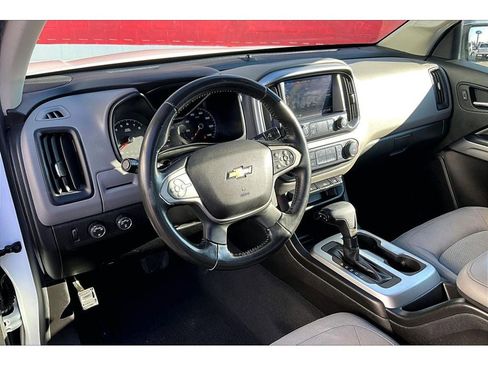 Used 2019 Chevrolet Colorado LT image 14