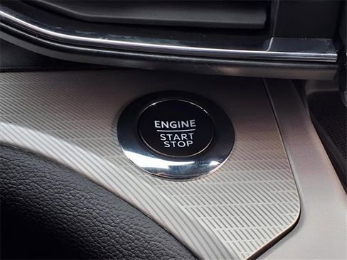 Used 2023 Ford Explorer XLT w/ Equipment Group 202A image 24