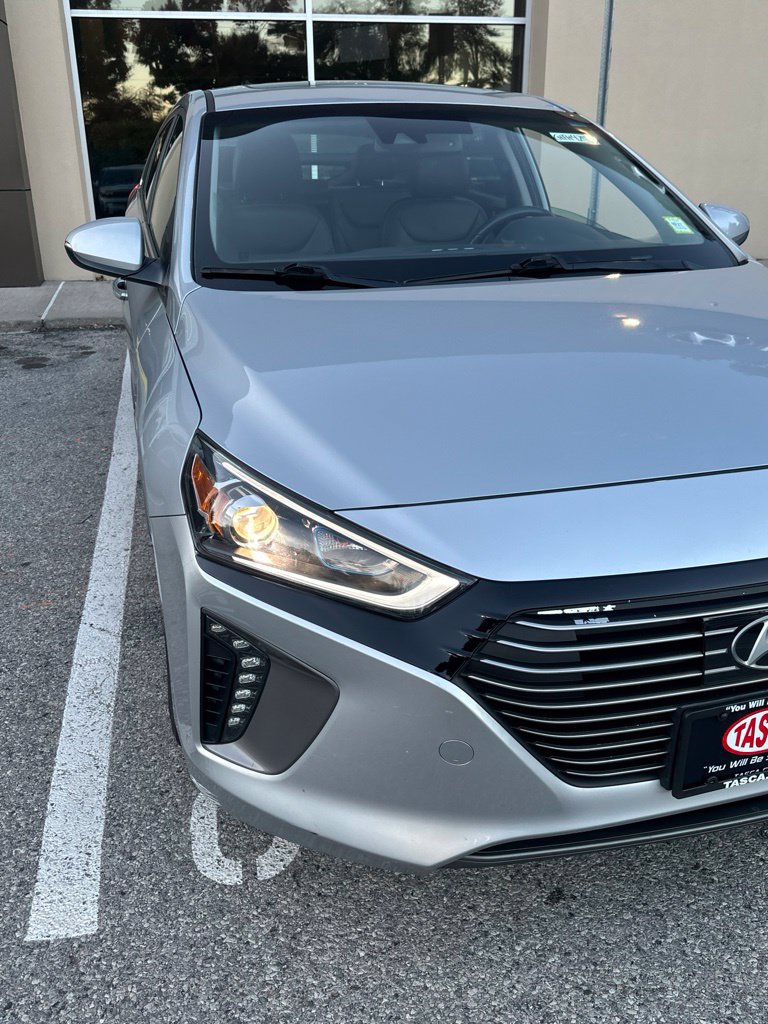 Used 2019 Hyundai Ioniq Limited w/ Ultimate Package 02 FWD image 2