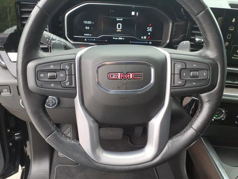 Used 2022 GMC Sierra 1500 SLT w/ SLT Convenience Package AWD/4WD image 24