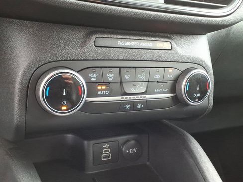 Certified 2025 Ford Escape ST-Line image 18