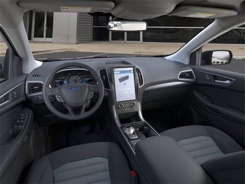New 2024 Ford Edge SE image 9
