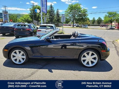 Used 2007 Chrysler Crossfire Convertible RWD image 2