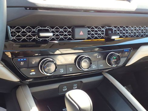 Certified 2025 Honda Accord Touring image 20