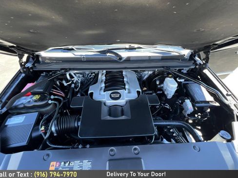 Used 2017 Cadillac Escalade ESV Premium Luxury AWD/4WD image 13