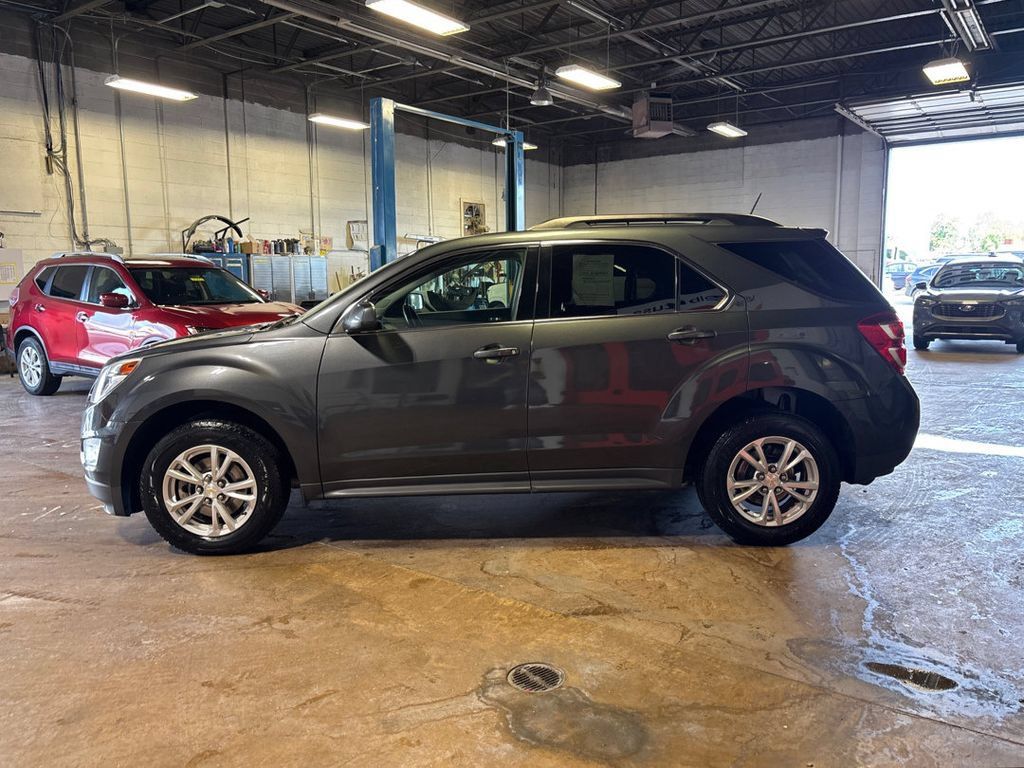 Used 2017 Chevrolet Equinox LT w/ Convenience Package AWD/4WD image 10