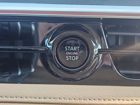 Used 2025 INFINITI QX80 Sensory AWD/4WD image 33