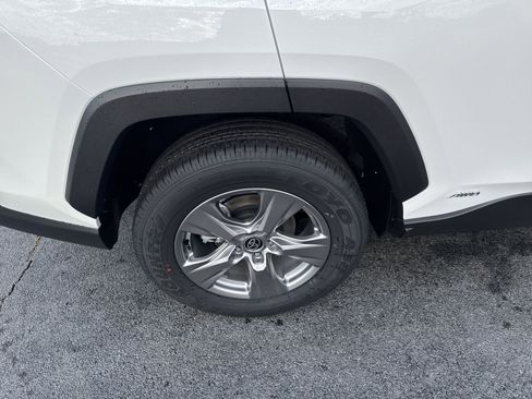 New 2025 Toyota RAV4 XLE AWD/4WD image 11