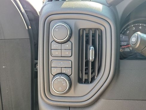 Used 2024 Chevrolet Silverado 1500 Custom Trail Boss AWD/4WD image 15