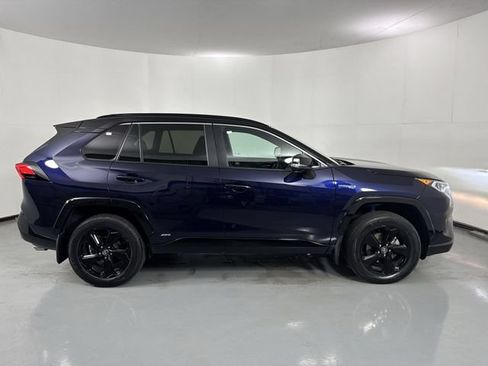 Used 2020 Toyota RAV4 XSE w/ XSE Grade Weather Package AWD/4WD image 38
