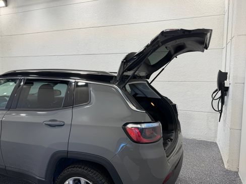 Used 2021 Jeep Compass Limited AWD/4WD image 23