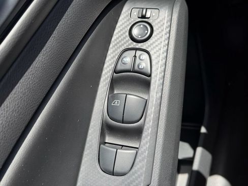 Used 2025 Nissan Altima 2.5 S FWD image 33