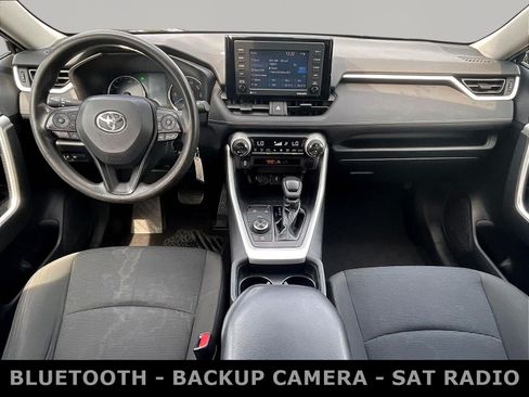 Used 2020 Toyota RAV4 LE AWD/4WD image 7