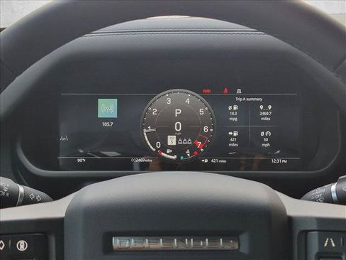 Used 2025 Land Rover Defender 90 X-Dynamic SE AWD/4WD image 16
