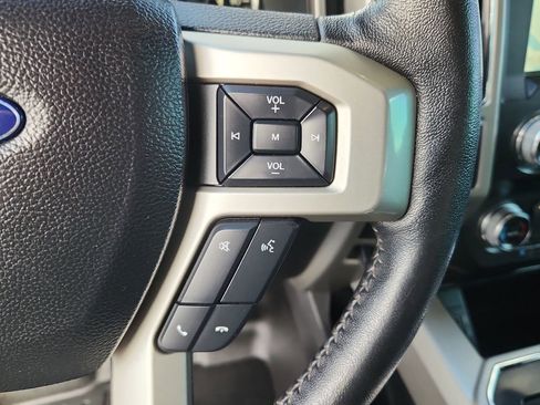 Used 2019 Ford F150 Lariat w/ Equipment Group 502A Luxury AWD/4WD image 22
