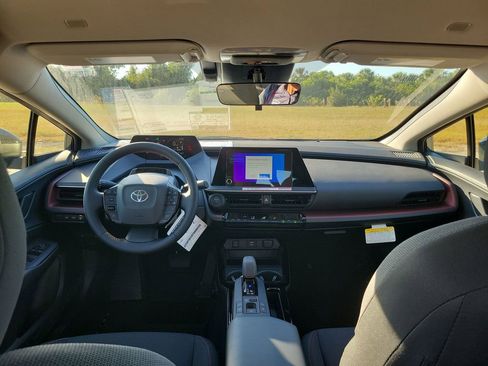 New 2026 Toyota Prius SE image 10