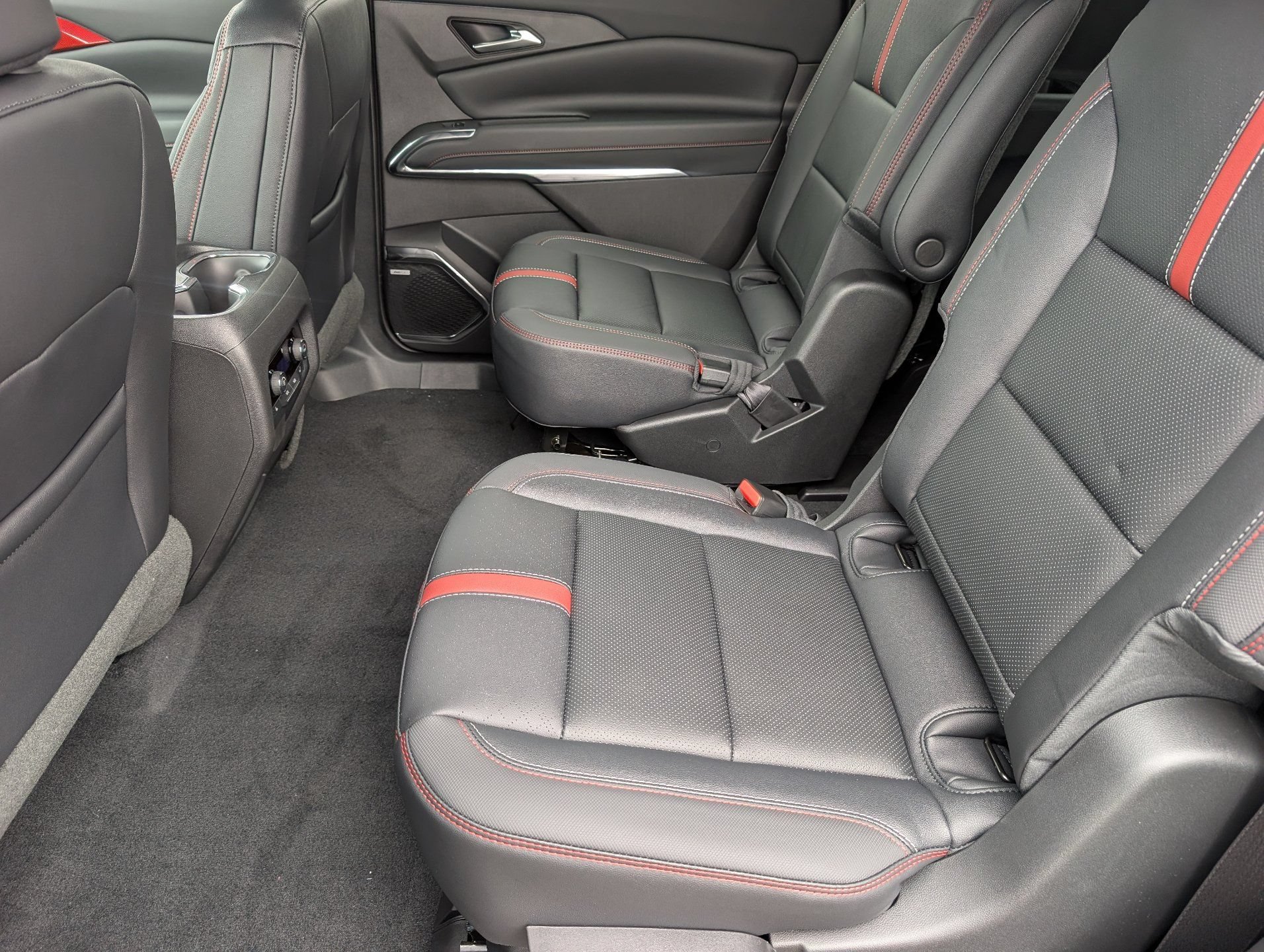 New 2026 Chevrolet Traverse RS FWD image 16