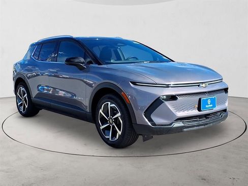 New 2026 Chevrolet Equinox EV LT w/ LPO, All-Weather Mat Package image 3