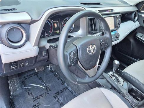 Used 2017 Toyota RAV4 Limited FWD image 10