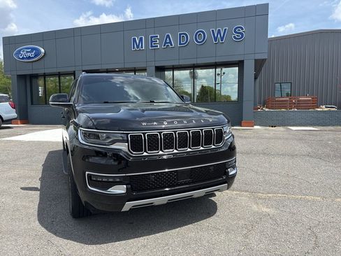 Used 2025 Jeep Wagoneer Series II image 5