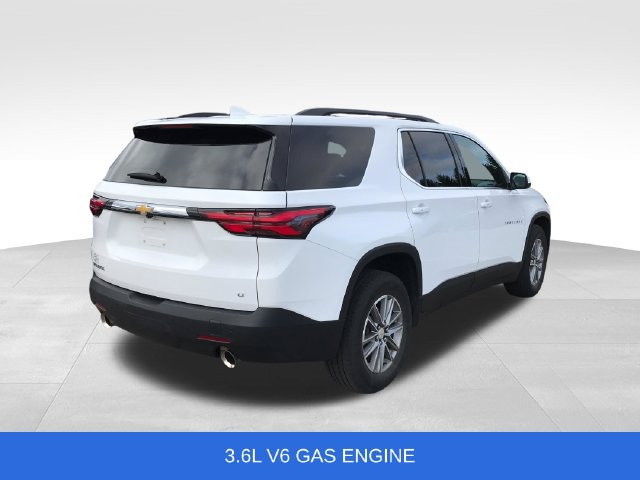 Used 2023 Chevrolet Traverse LT FWD image 2