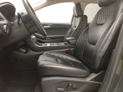 Used 2024 Ford Edge Titanium image 17