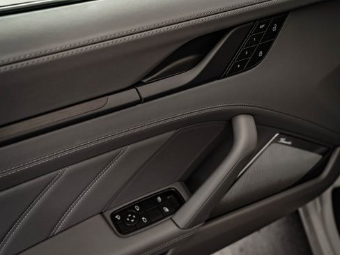 Certified 2022 Porsche 911 Targa 4 GTS image 40