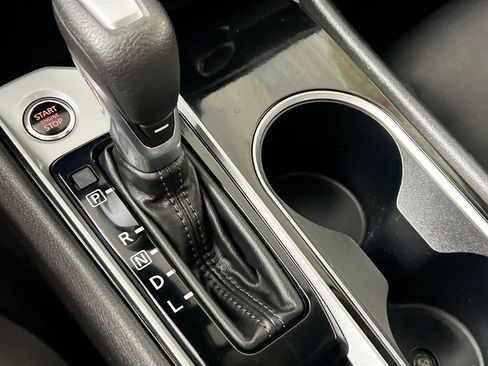 Used 2024 Nissan Altima 2.5 SV image 25