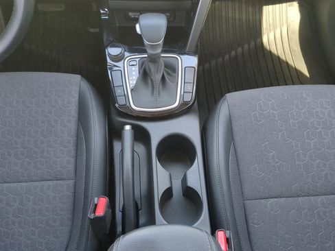 Certified 2025 Kia Seltos S image 19