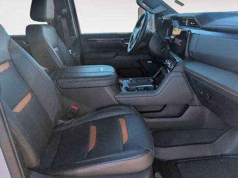 Used 2025 GMC Sierra 2500 AT4 w/ AT4 Premium Plus Package image 15
