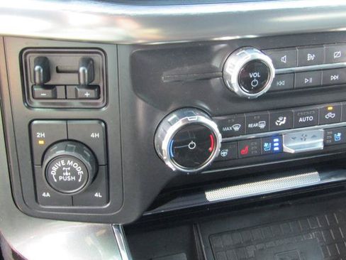Certified 2022 Ford F150 Lariat w/ Equipment Group 502A High AWD/4WD image 27