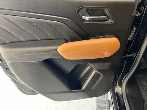 Used 2023 GMC Canyon AT4 w/ Technology Package image 33