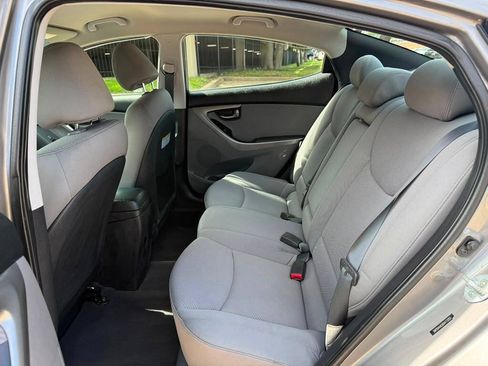 Used 2013 Hyundai Elantra GLS w/ Preferred Pkg FWD image 13