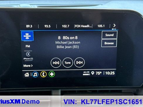 Used 2025 Chevrolet Trax LS FWD image 37