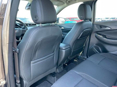 Used 2022 Buick Encore GX Preferred w/ Cold Weather Comfort Package AWD/4WD image 49