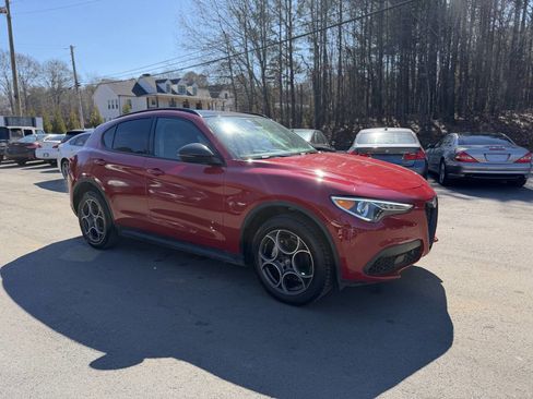 Used 2021 Alfa Romeo Stelvio Sprint w/ Nero Edizione image 3