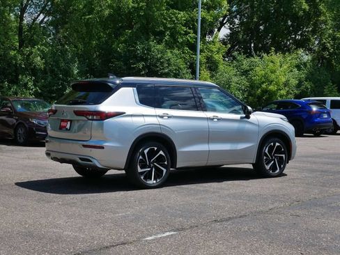 Used 2024 Mitsubishi Outlander SEL AWD/4WD image 5