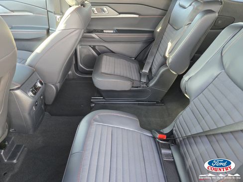 New 2026 Ford Explorer ST-Line w/ ST-Line Street Pack image 7