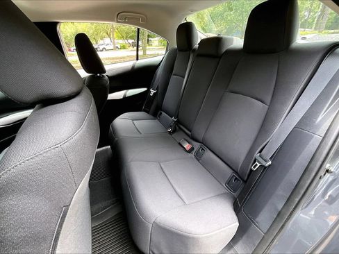 Used 2025 Toyota Corolla LE w/ LE Premium Package FWD image 19