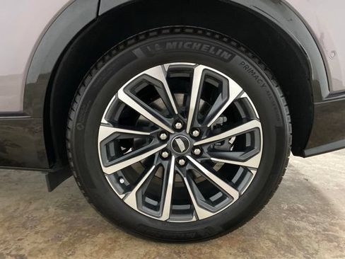 Used 2024 Cadillac Lyriq Sport RWD image 30