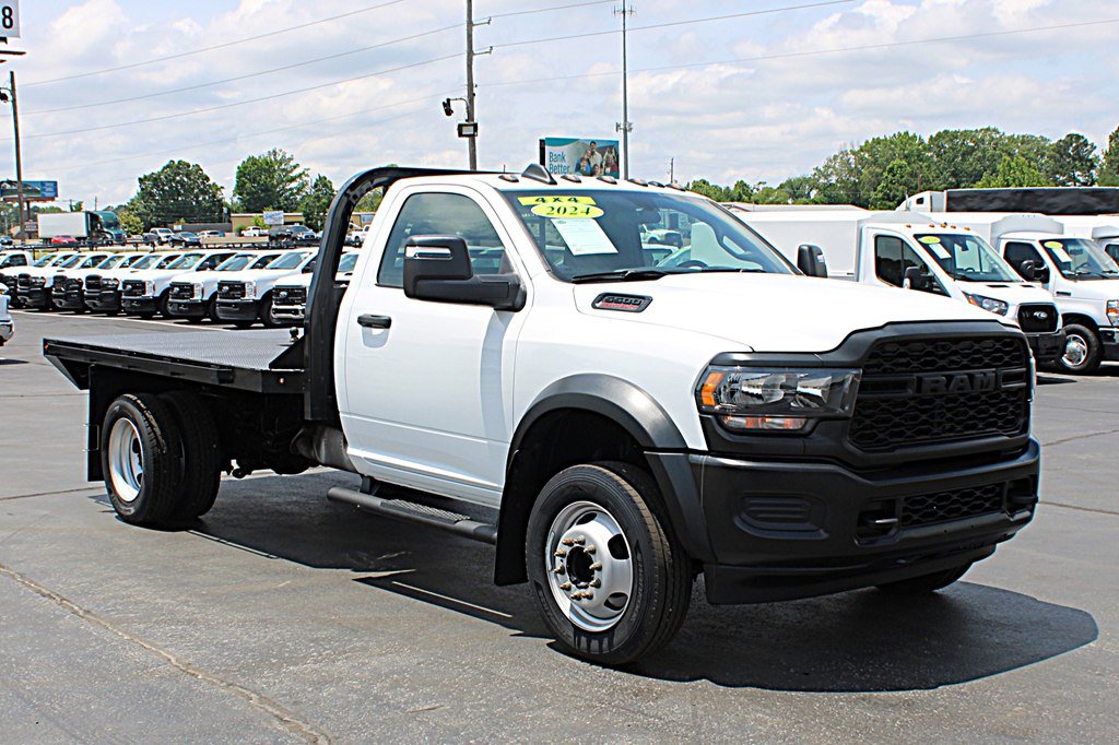 Used 2024 RAM 5500 Tradesman AWD/4WD image 3