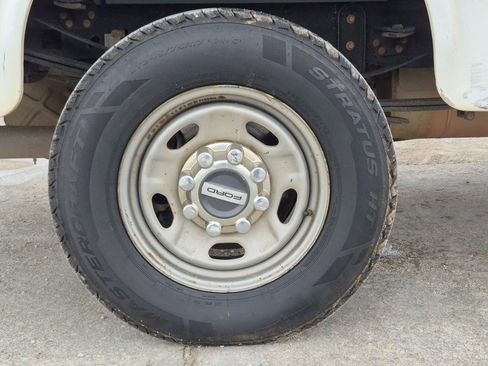 Used 2018 Ford F250 XL w/ Power Equipment Group image 24