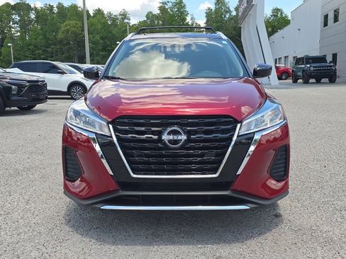 Certified 2024 Nissan Kicks SV FWD image 3