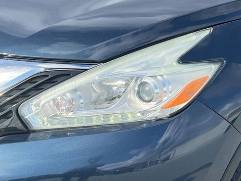 Used 2017 Nissan Murano SV image 11