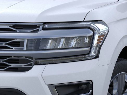 New 2024 Ford Expedition Platinum image 18