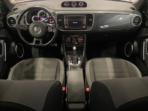 Used 2013 Volkswagen Beetle 2.0T FWD image 16